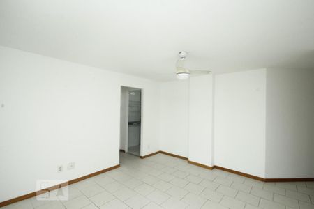 Sala de apartamento para alugar com 1 quarto, 48m² em Centro, Rio de Janeiro