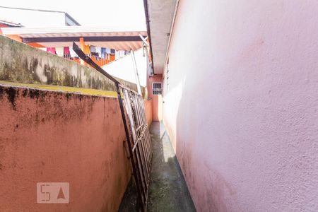 Casa para alugar com 450m², 4 quartos e 2 vagasCorredor externo
