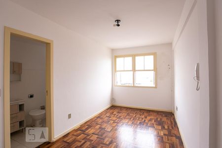 Sala/Quarto de kitnet/studio à venda com 1 quarto, 35m² em Centro Histórico, Porto Alegre