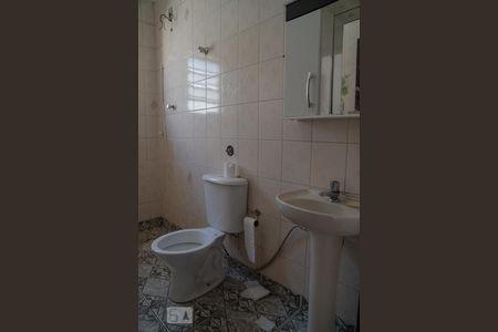 Banheiro de apartamento para alugar com 1 quarto, 50m² em Parque das Nações, Santo André