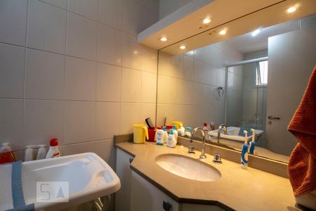 Apartamento para alugar com 137m², 3 quartos e 2 vagasBanheiro suíte 2