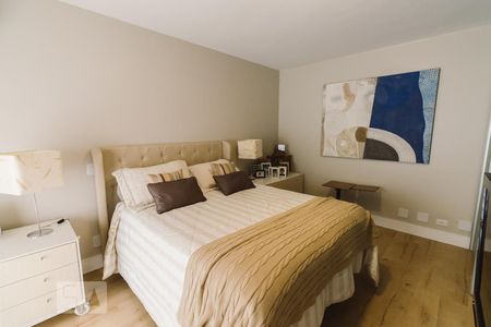 Apartamento à venda com 290m², 4 quartos e 4 vagasSuíte 1