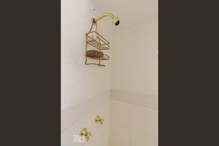 Apartamento à venda com 290m², 4 quartos e 4 vagasBanheiro da Suíte 2 Chuveiro