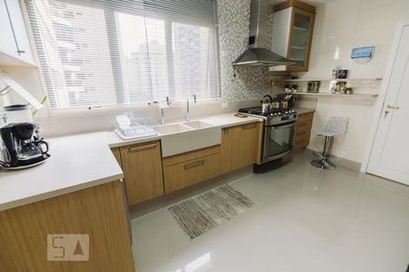 Apartamento à venda com 290m², 4 quartos e 4 vagasCozinha