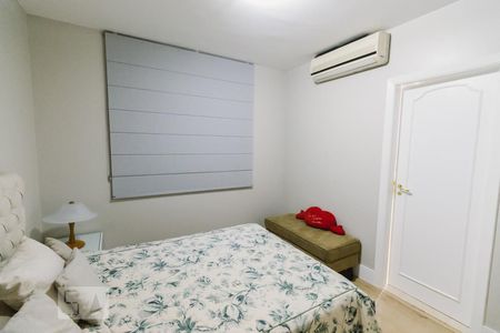 Apartamento à venda com 290m², 4 quartos e 4 vagasSuíte 2