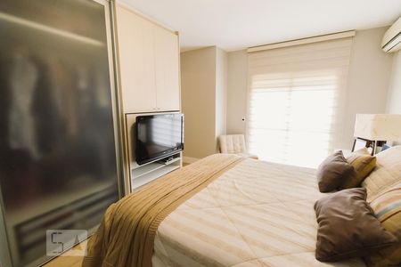 Apartamento à venda com 290m², 4 quartos e 4 vagasSuíte 1