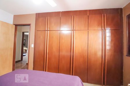 Casa para alugar com 420m², 4 quartos e 5 vagasQuarto 1