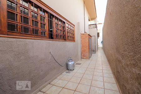 Casa para alugar com 420m², 4 quartos e 5 vagasÁrea de serviço