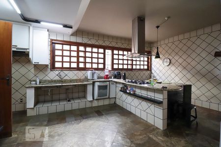 Casa para alugar com 420m², 4 quartos e 5 vagasCozinha