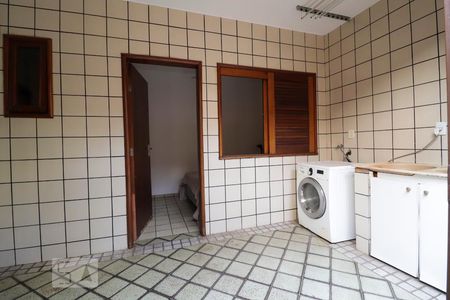 Casa para alugar com 420m², 4 quartos e 5 vagasÁrea de serviço