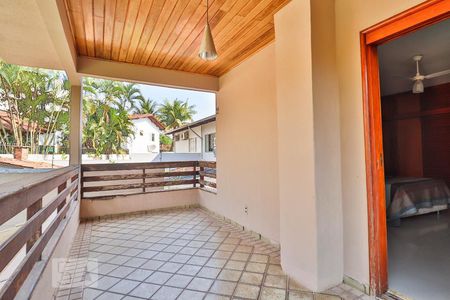 Casa para alugar com 420m², 4 quartos e 5 vagasVaranda do quarto 2