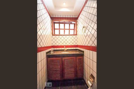 Casa para alugar com 420m², 4 quartos e 5 vagasLavabo