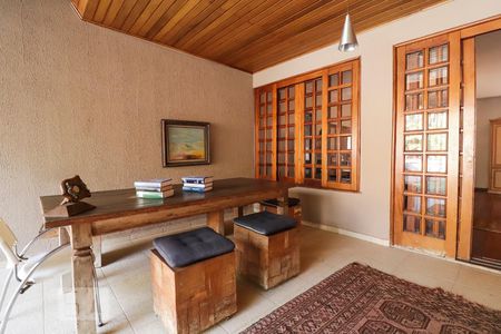 Casa para alugar com 420m², 4 quartos e 5 vagasVaranda