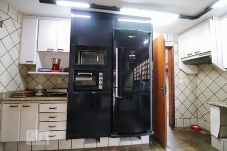 Casa para alugar com 420m², 4 quartos e 5 vagasCozinha