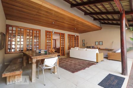 Casa para alugar com 420m², 4 quartos e 5 vagasVaranda