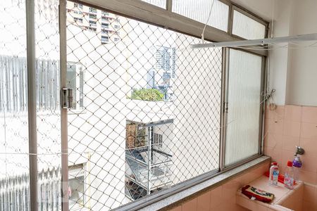 Apartamento à venda com 70m², 2 quartos e 1 vagaÁrea de Serviço