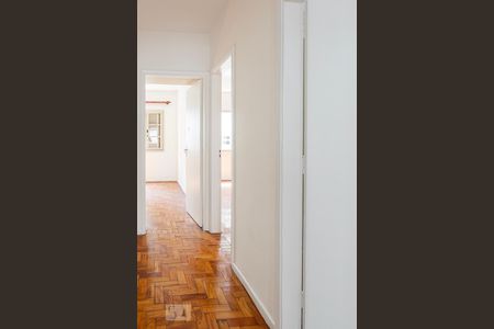 Corredor de apartamento à venda com 2 quartos, 70m² em Pinheiros, São Paulo