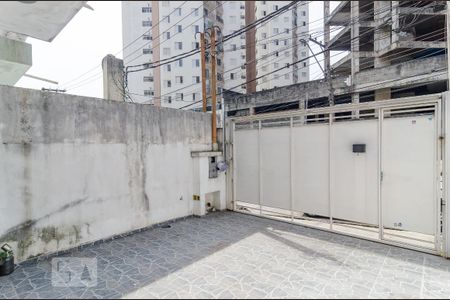 Garagem de casa para alugar com 3 quartos, 135m² em Jardim Oriental, São Paulo