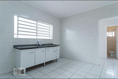 Cozinha de casa para alugar com 3 quartos, 135m² em Jardim Oriental, São Paulo