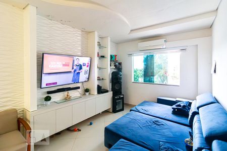 Sala de casa à venda com 3 quartos, 110m² em Vila Euthalia, São Paulo