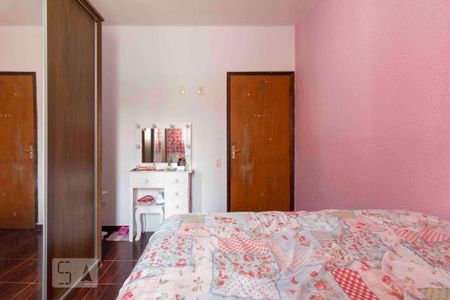 Casa à venda com 200m², 4 quartos e 2 vagas Casa à venda com 200m², 4 quartos e 2 vagasQuarto 2