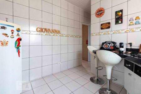 Casa à venda com 200m², 4 quartos e 2 vagas Casa à venda com 200m², 4 quartos e 2 vagasCasa 2