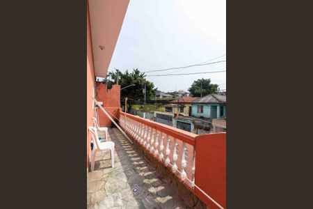 Casa à venda com 200m², 4 quartos e 2 vagas Casa à venda com 200m², 4 quartos e 2 vagasVaranda