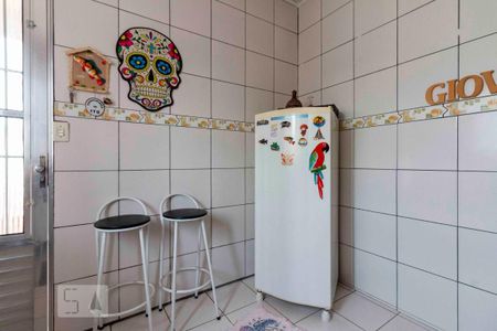 Casa à venda com 200m², 4 quartos e 2 vagas Casa à venda com 200m², 4 quartos e 2 vagasCasa 2