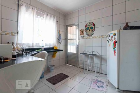 Casa à venda com 200m², 4 quartos e 2 vagas Casa à venda com 200m², 4 quartos e 2 vagasCasa 2