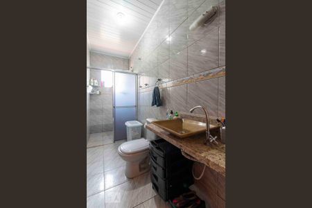 Casa à venda com 200m², 4 quartos e 2 vagas Casa à venda com 200m², 4 quartos e 2 vagasBanheiro