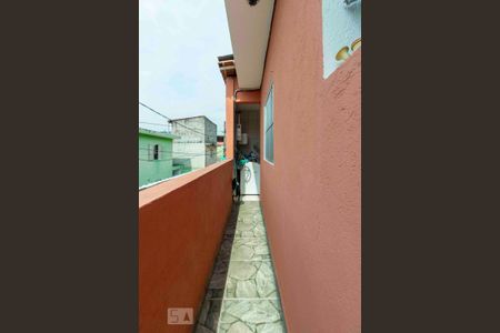 Casa à venda com 200m², 4 quartos e 2 vagas Casa à venda com 200m², 4 quartos e 2 vagasVaranda