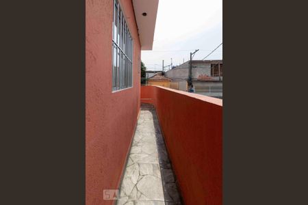 Casa à venda com 200m², 4 quartos e 2 vagas Casa à venda com 200m², 4 quartos e 2 vagasVaranda