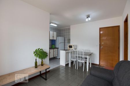 Sala de apartamento para alugar com 1 quarto, 38m² em Presidente Médici, Ribeirão Preto