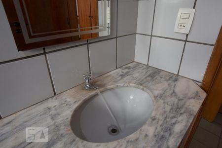 Apartamento para alugar com 38m², 1 quarto e 1 vagaBanheiro da suíte - pia