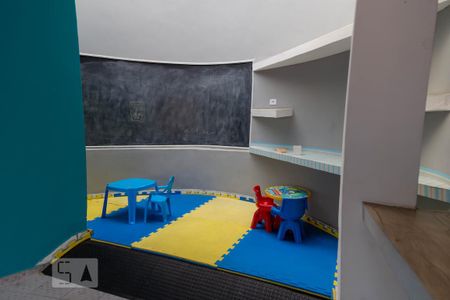 Casa para alugar com 108m², 2 quartos e 2 vagas Casa para alugar com 108m², 2 quartos e 2 vagasEspaço Kids