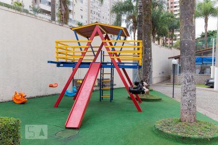 Casa para alugar com 108m², 2 quartos e 2 vagas Casa para alugar com 108m², 2 quartos e 2 vagasÁrea Comum - Playground