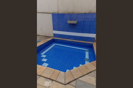 Casa para alugar com 108m², 2 quartos e 2 vagas Casa para alugar com 108m², 2 quartos e 2 vagasPiscina