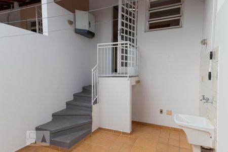 Casa para alugar com 108m², 2 quartos e 2 vagas Casa para alugar com 108m², 2 quartos e 2 vagasLavanderia