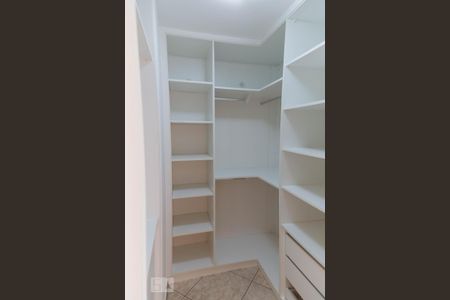 Casa para alugar com 108m², 2 quartos e 2 vagas Casa para alugar com 108m², 2 quartos e 2 vagasQuarto 1