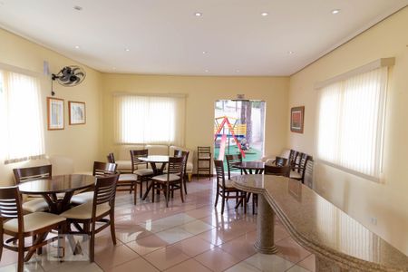 Casa para alugar com 108m², 2 quartos e 2 vagas Casa para alugar com 108m², 2 quartos e 2 vagasÁrea comum - Salão de festas