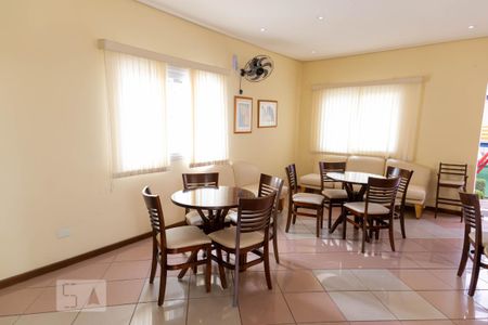 Casa para alugar com 108m², 2 quartos e 2 vagas Casa para alugar com 108m², 2 quartos e 2 vagasÁrea comum - Salão de festas