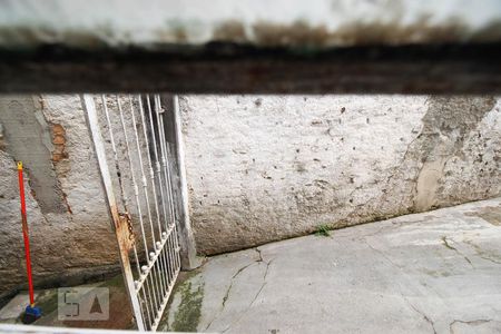 Vista de casa à venda com 3 quartos, 40m² em Chora Menino, São Paulo