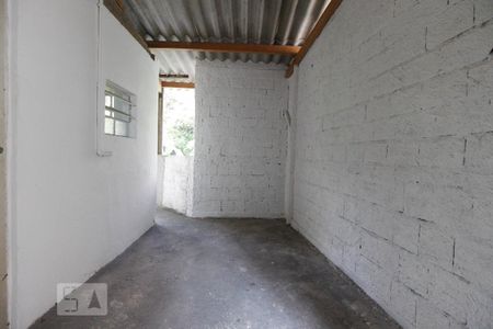 Quintal de casa à venda com 3 quartos, 40m² em Chora Menino, São Paulo
