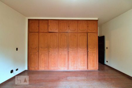 Casa à venda com 900m², 4 quartos e 6 vagasSuíte 3