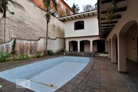 Casa à venda com 900m², 4 quartos e 6 vagasPiscina