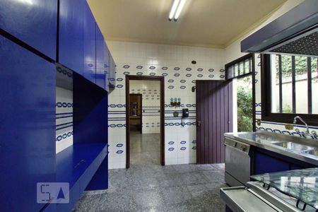 Casa à venda com 900m², 4 quartos e 6 vagasCozinha