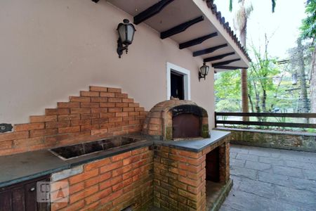 Casa à venda com 900m², 4 quartos e 6 vagasChurrasqueira