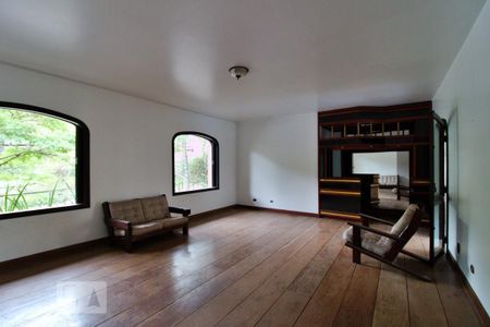 Casa à venda com 900m², 4 quartos e 6 vagasSalão de Festas