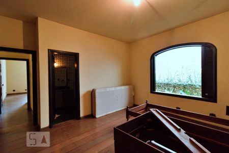 Casa à venda com 900m², 4 quartos e 6 vagasSuíte 4