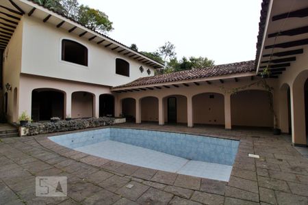 Casa à venda com 900m², 4 quartos e 6 vagasPiscina